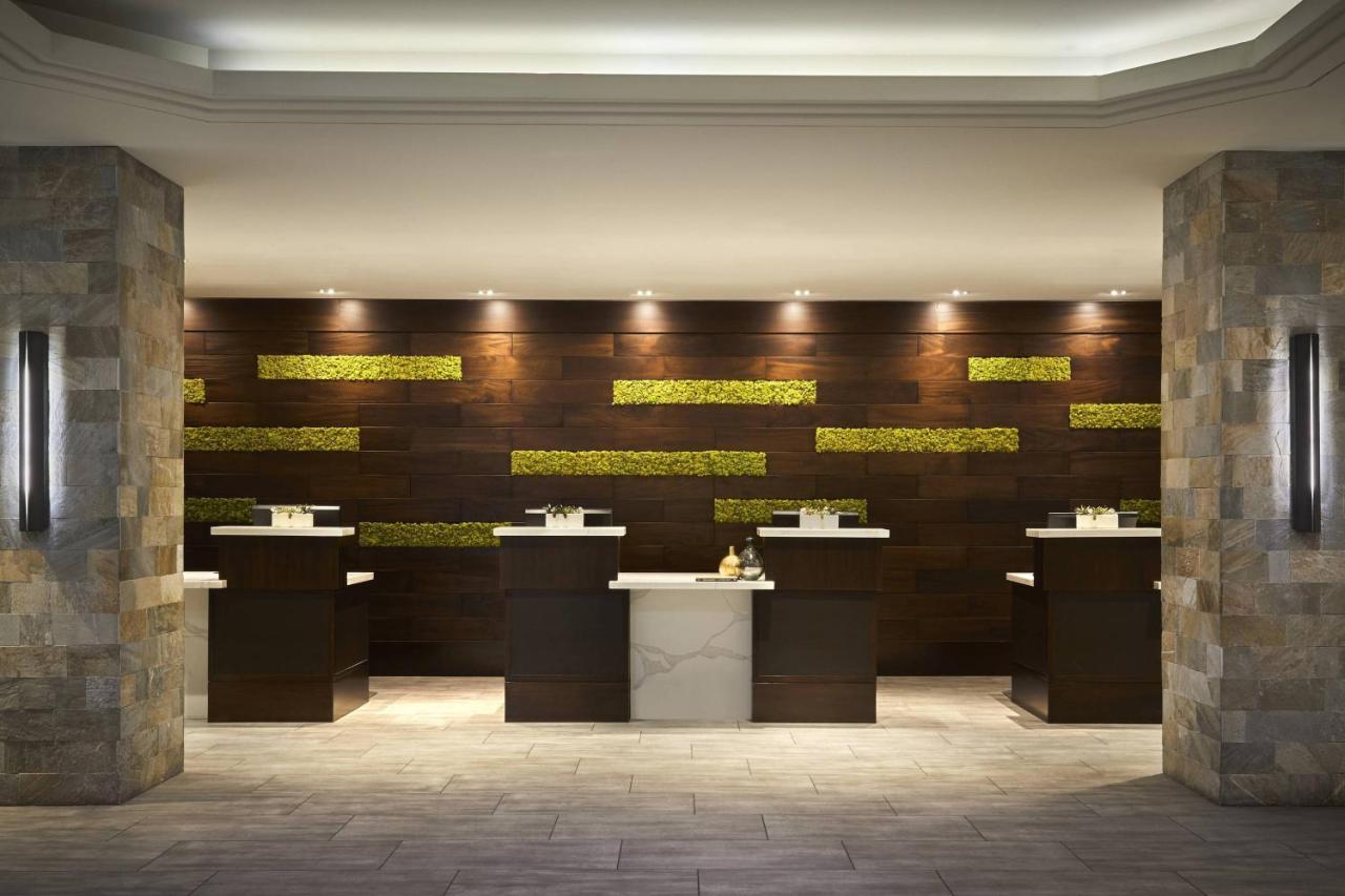Отель Portland Marriott Downtown Waterfront Экстерьер фото