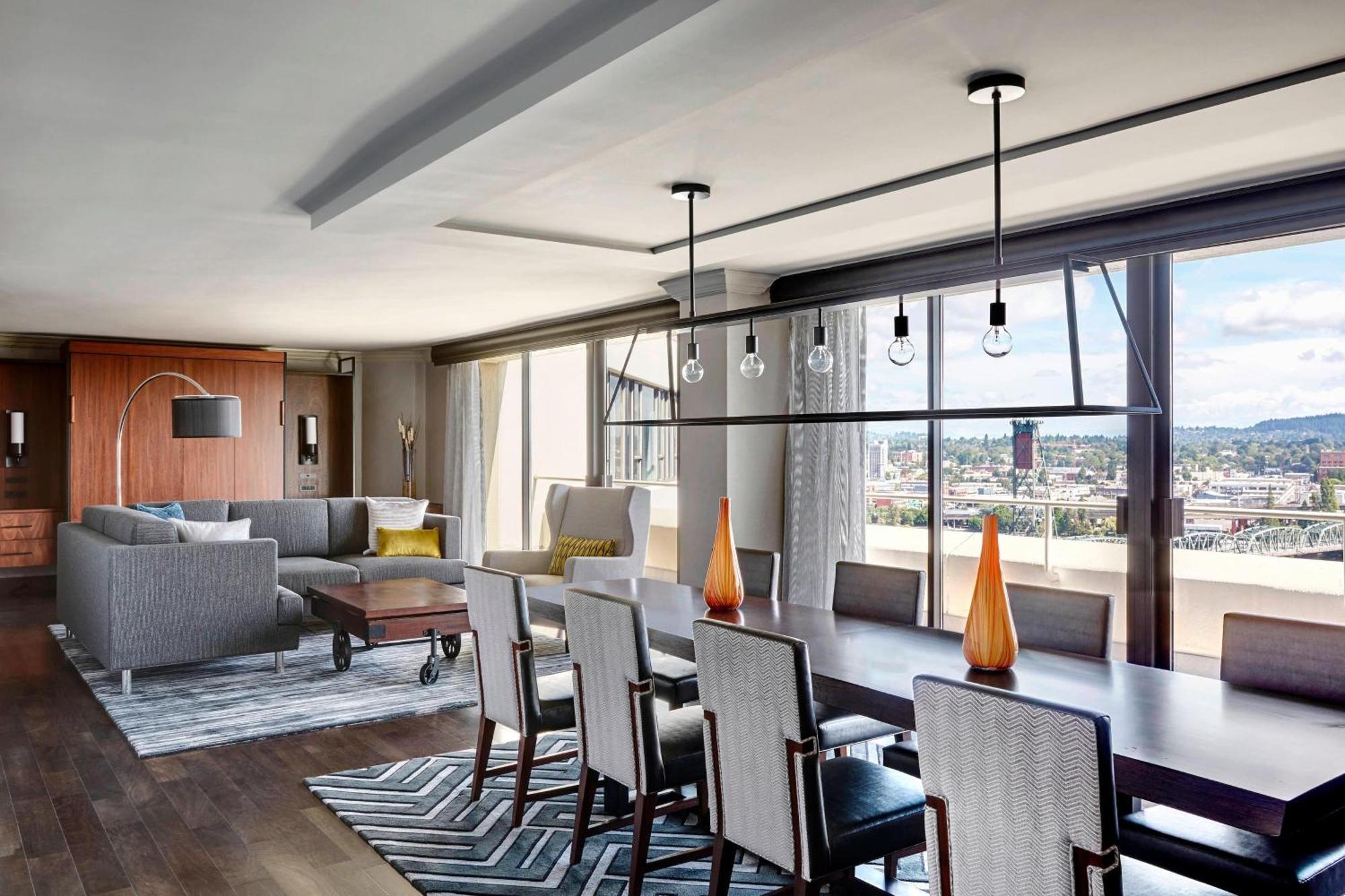 Отель Portland Marriott Downtown Waterfront Экстерьер фото