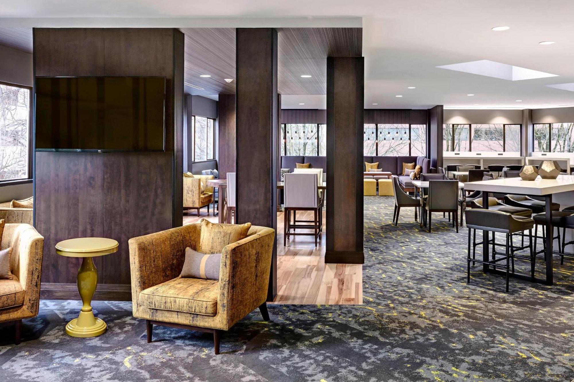 Отель Portland Marriott Downtown Waterfront Экстерьер фото