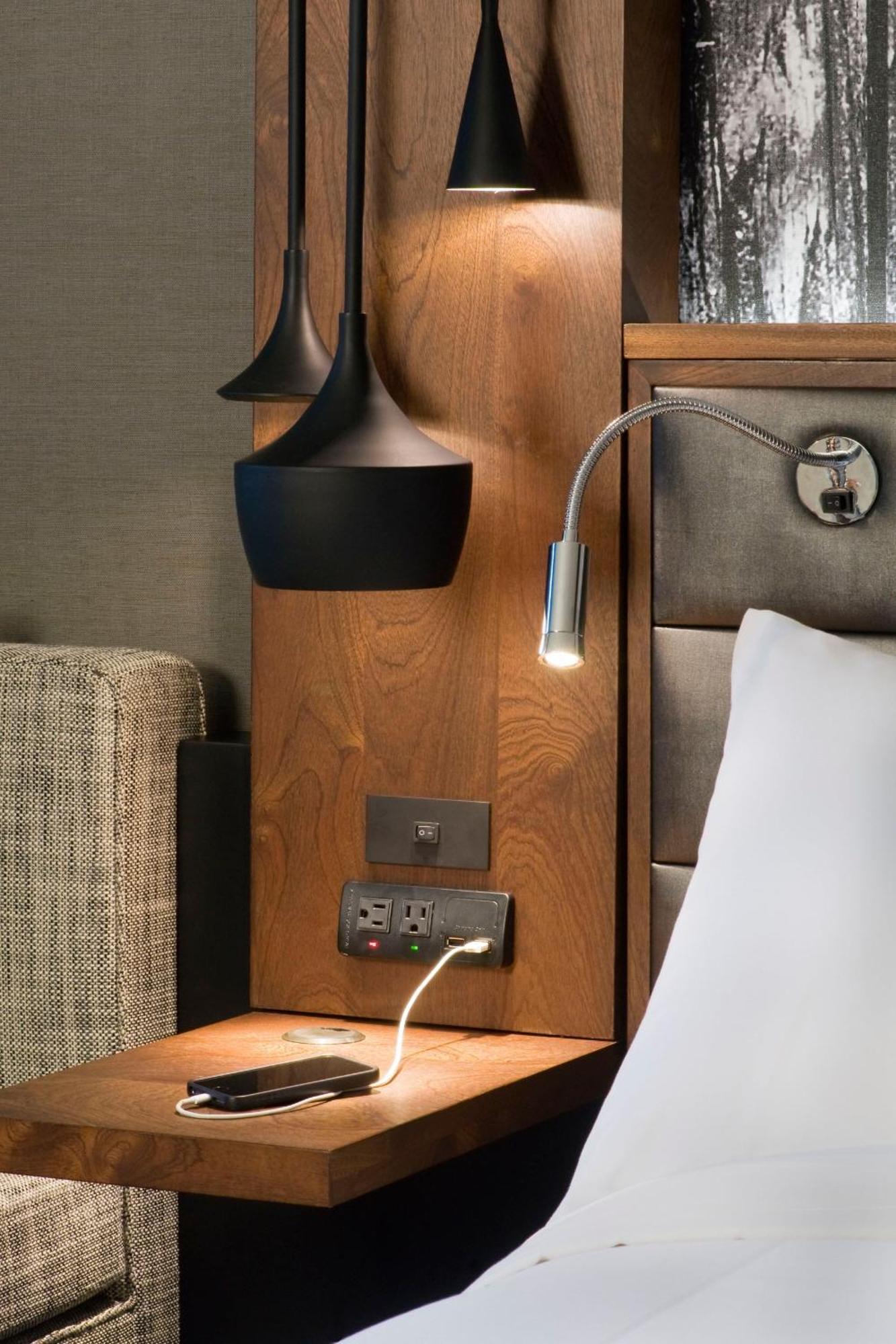 Отель Portland Marriott Downtown Waterfront Экстерьер фото